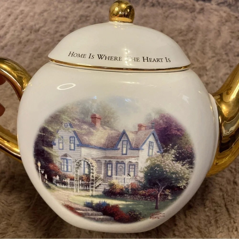 Thomas Kinkade Painter of Light Tea Pot”Home Is Where the Heart Is